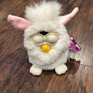 Furby 1998 Original 1st Generation White Snowball 70-800 New no box